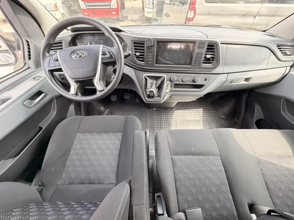 Datong Xintu V80 Xintu V80 2024 PRO 2.0T manual Aoyuntong long axis mid-top 147Ps 6-9 seats 2024 — thumbnail 3