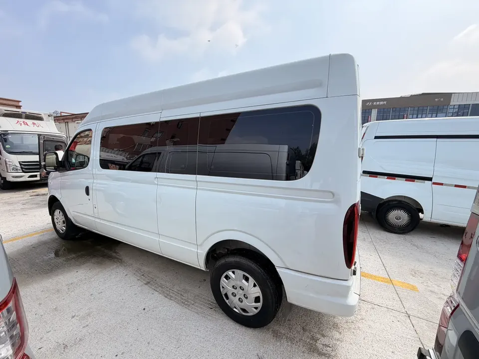 Datong Xintu V80 Xintu V80 2024 PRO 2.0T manual Aoyuntong long axis mid-top 147Ps 6-9 seats 2024 — thumbnail 4