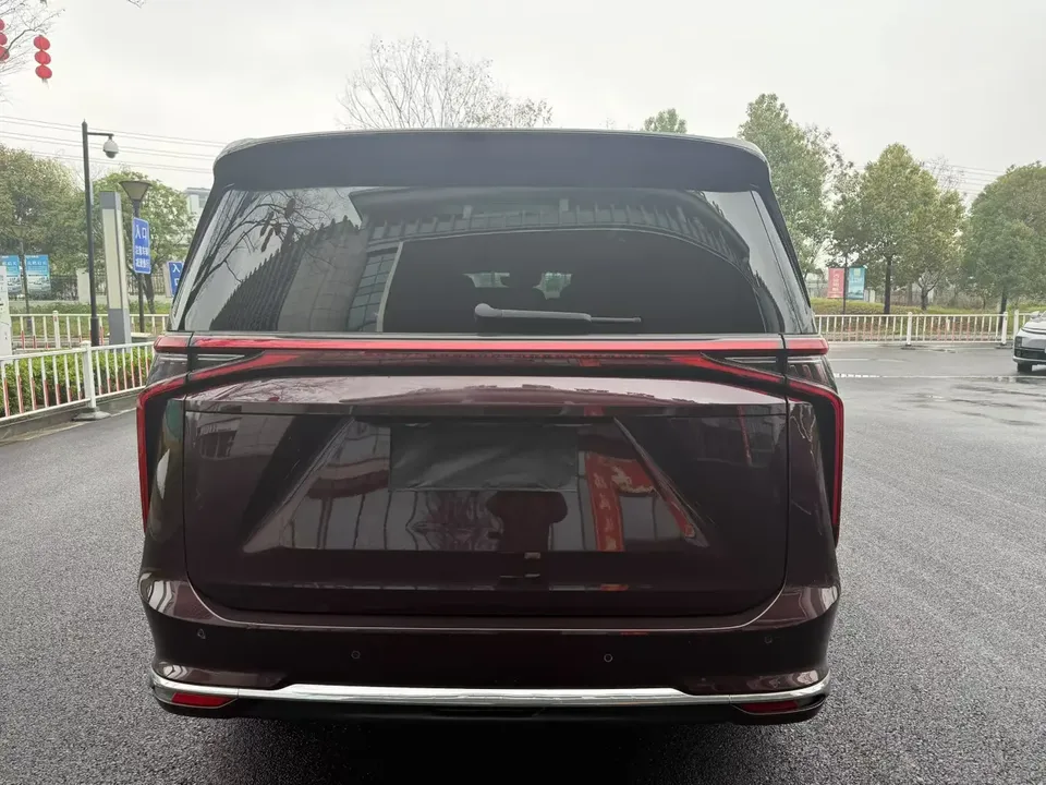 Datong Chase G90 2.0T Star Seven-Seater Edition 2022 — миниатюра 2