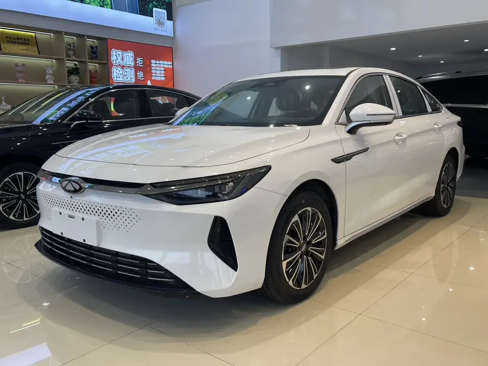 Chery Fengyun A8 2025