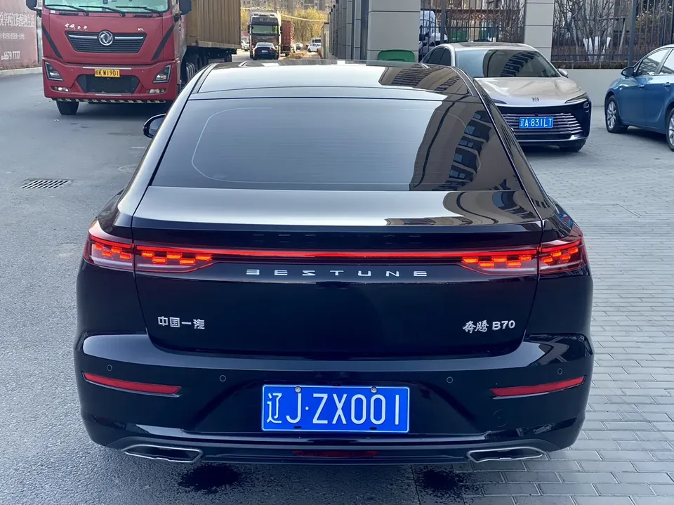 FAW Bestune B70 Longteng Edition 1.5T Lingyue Edition 2025 — миниатюра 2