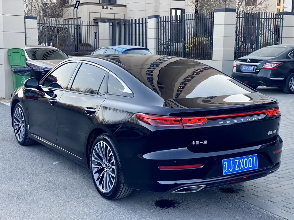 FAW Bestune B70 Longteng Edition 1.5T Lingyue Edition 2025 — миниатюра 4