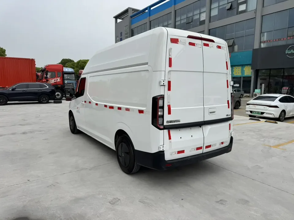 Remote Super VAN Yucheng Edition mid-axle high roof 66kWh 2025 — миниатюра 4
