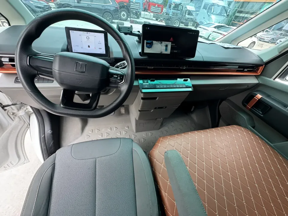 Remote Super VAN Yucheng Edition mid-axle high roof 66kWh 2025 — миниатюра 5