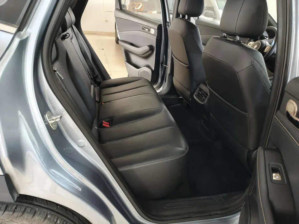 Baojun Yunhai PHEV model 140km plug-in hybrid version 2024 — миниатюра 5