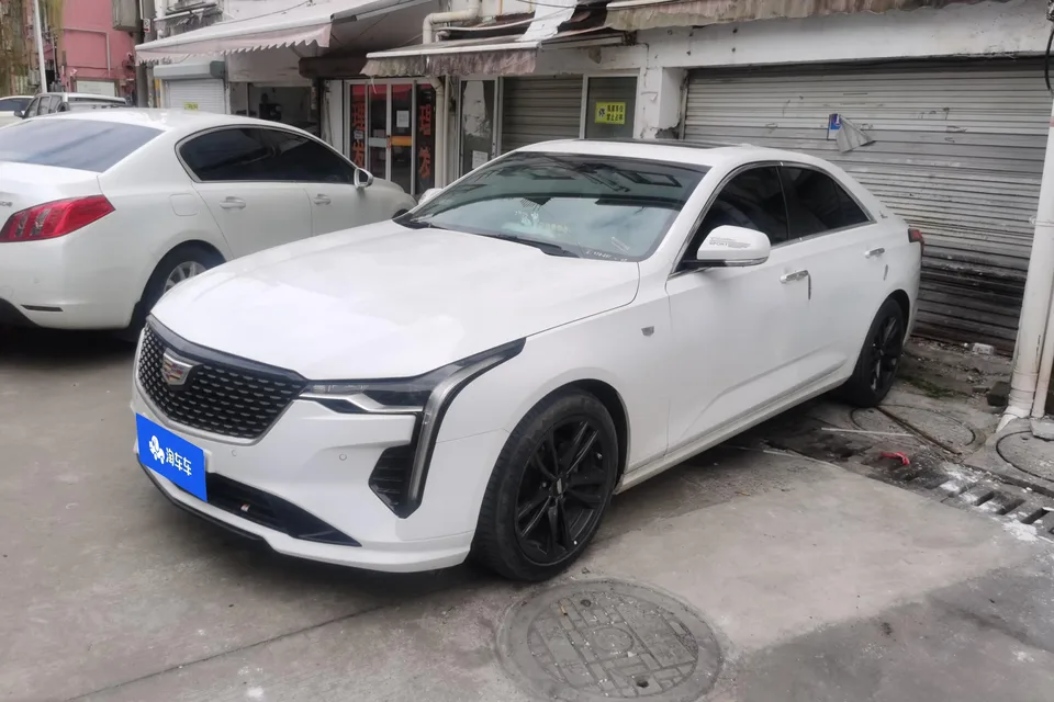 Cadillac CT4 2022
