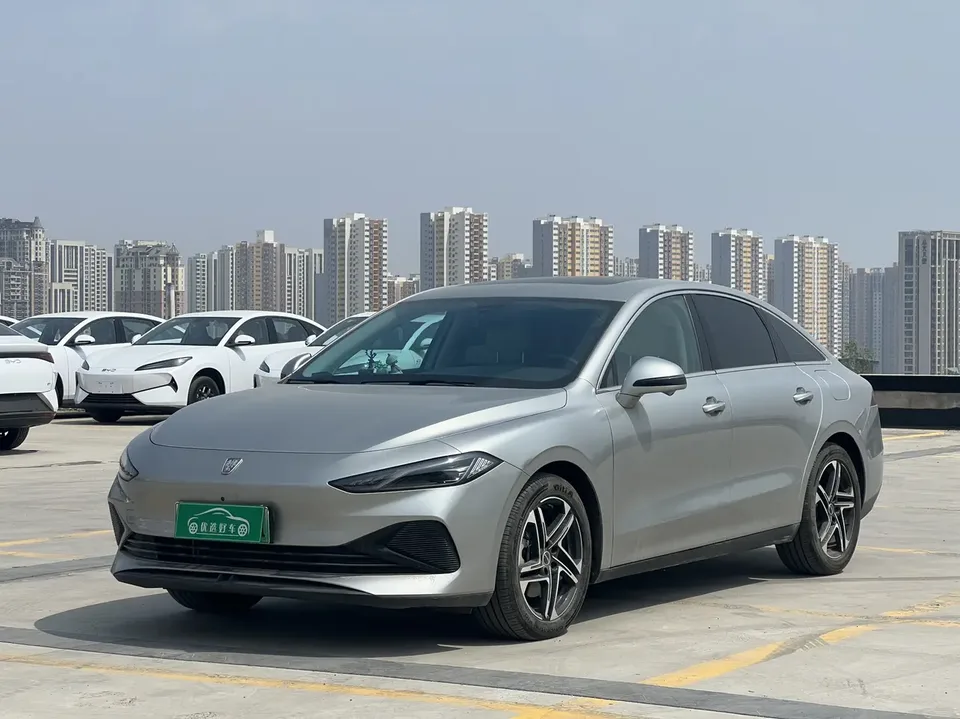 Roewe D7 DMH 2023
