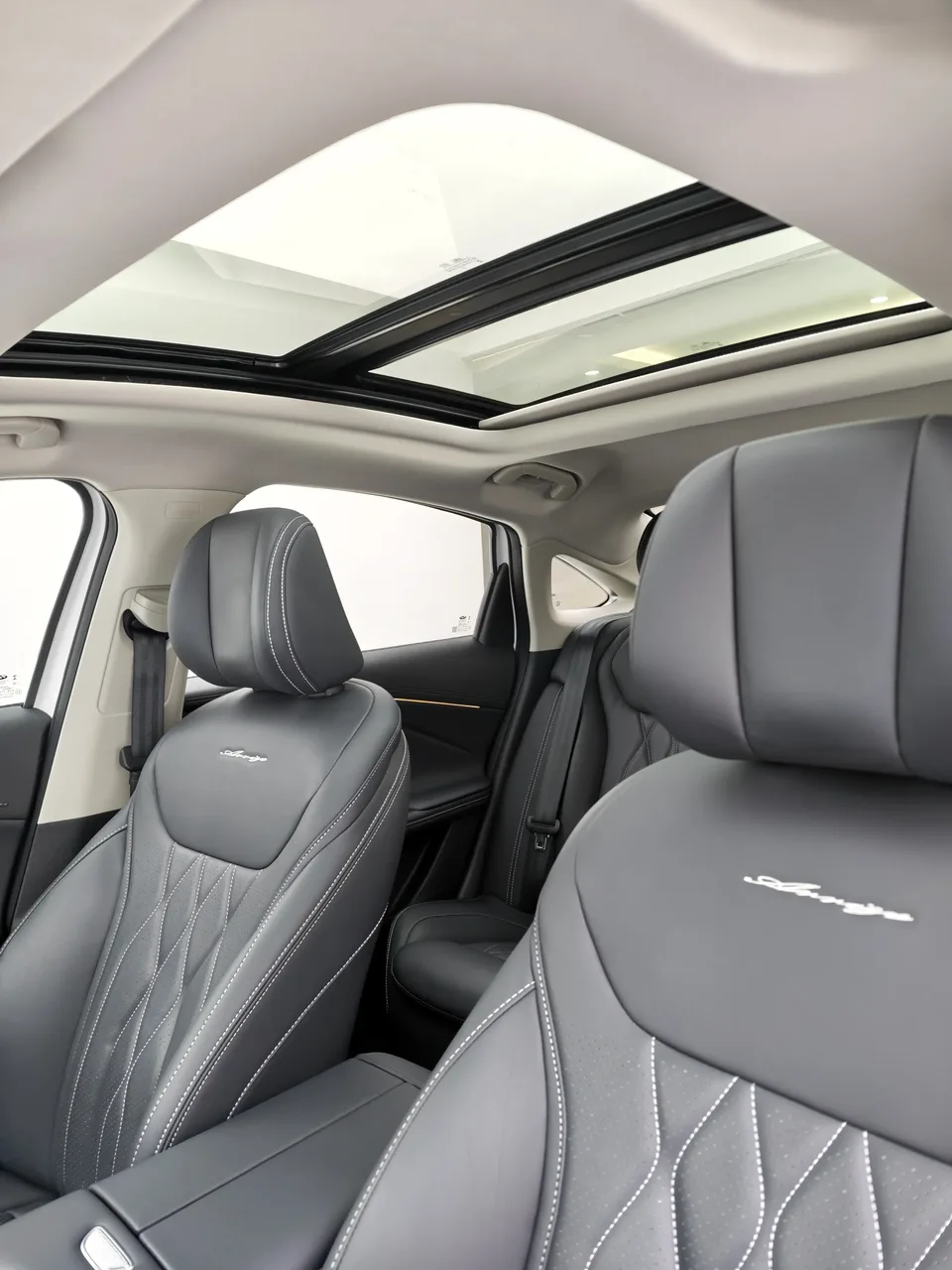 Chery Arrizo 8 1.6TGDI DCT 2023 — миниатюра 3