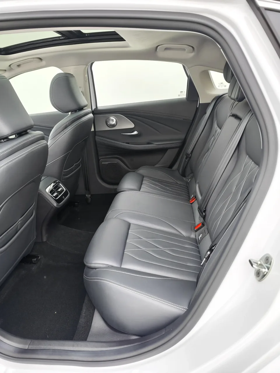 Chery Arrizo 8 1.6TGDI DCT 2023 — миниатюра 5