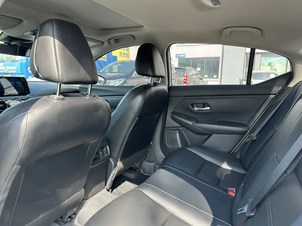 Nissan Sylphy Sylphy 2022 Sylphy 2022 1.6L XL CVT Enjoy Edition 2022 — thumbnail 3