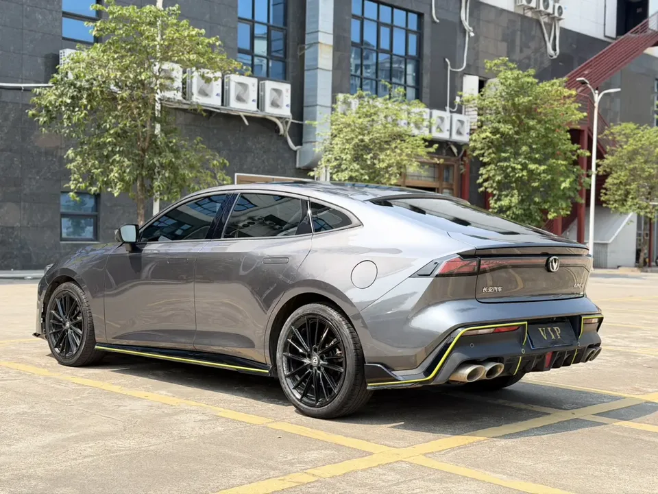 Changan UNI-V 1.5T Sports Edition 2022 — миниатюра 4