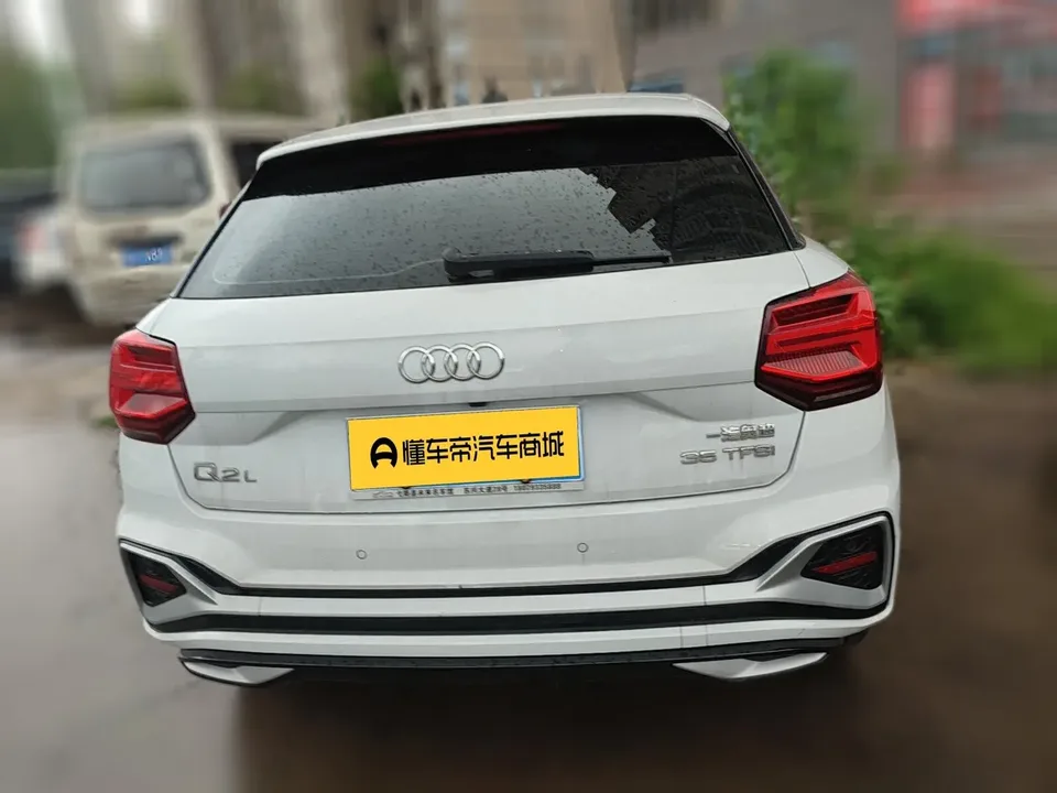 Audi Q2L Audi Q2L 2024 35 TFSI aggressive and dynamic model 2024 — миниатюра 5