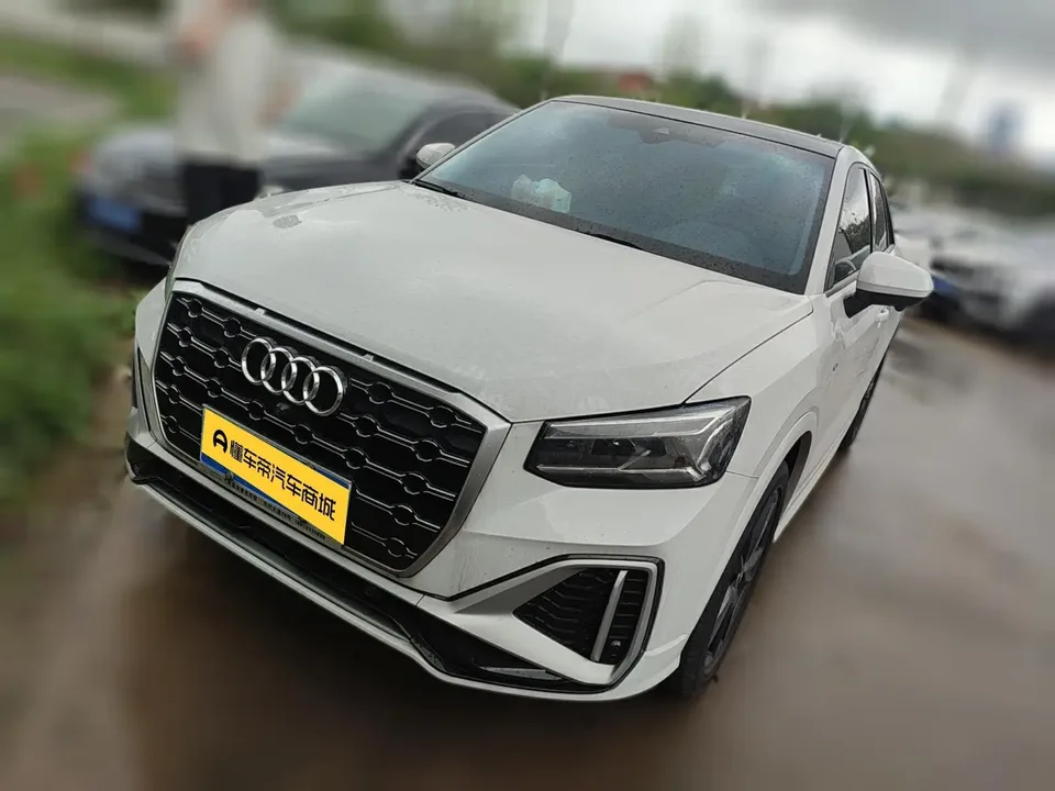 Audi Q2L 2024