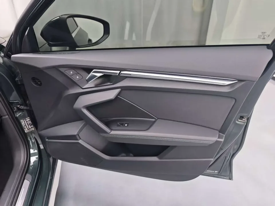 Audi A3 facelift A3L Limousine 35 TFSI stylish and sporty 2024 — миниатюра 3
