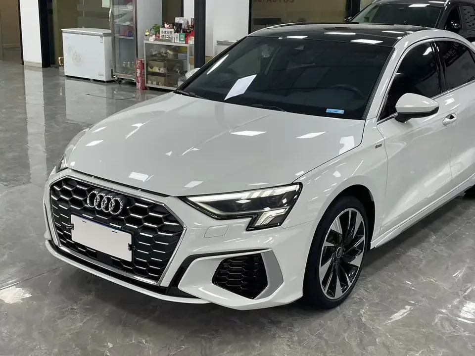 Audi A3 A3L Limousine 35 TFSI Fashion Sports 2022 — миниатюра 3