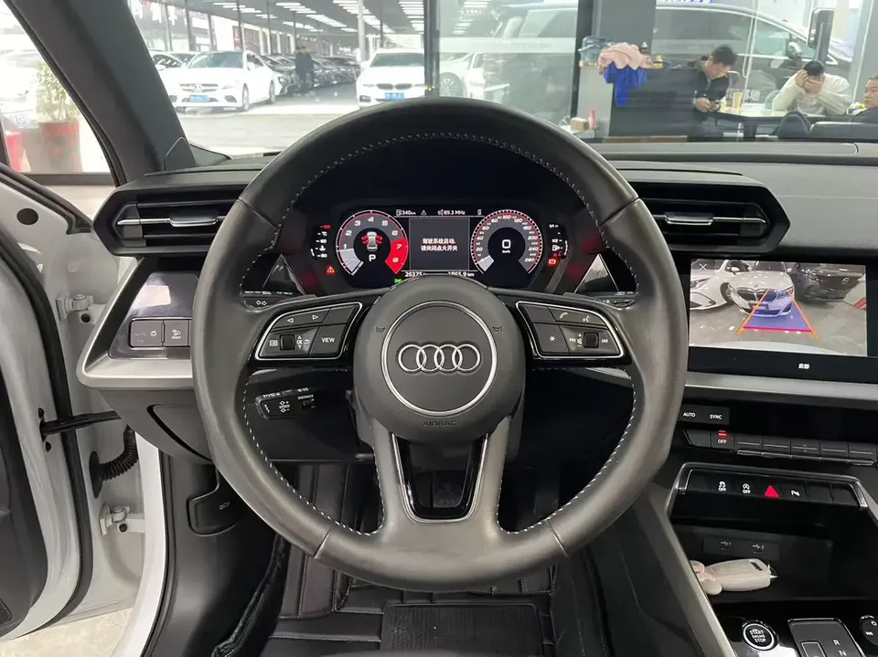 Audi A3 A3L Limousine 35 TFSI Fashion Sports 2022 — миниатюра 4