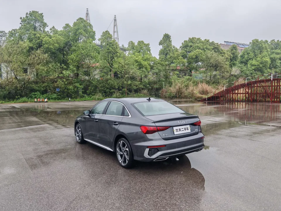 Audi A3 A3L Limousine 35 TFSI Fashion Sports 2023 — миниатюра 2