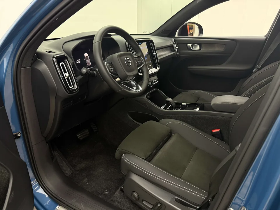 Volvo C40 EV Long Range Edition 2023 — миниатюра 4