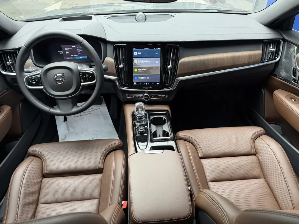 Volvo S90 plug-in hybrid Volvo S90 PHEV 2024 T8 4WD Long Range Zhiya Deluxe Edition 2024 — миниатюра 5
