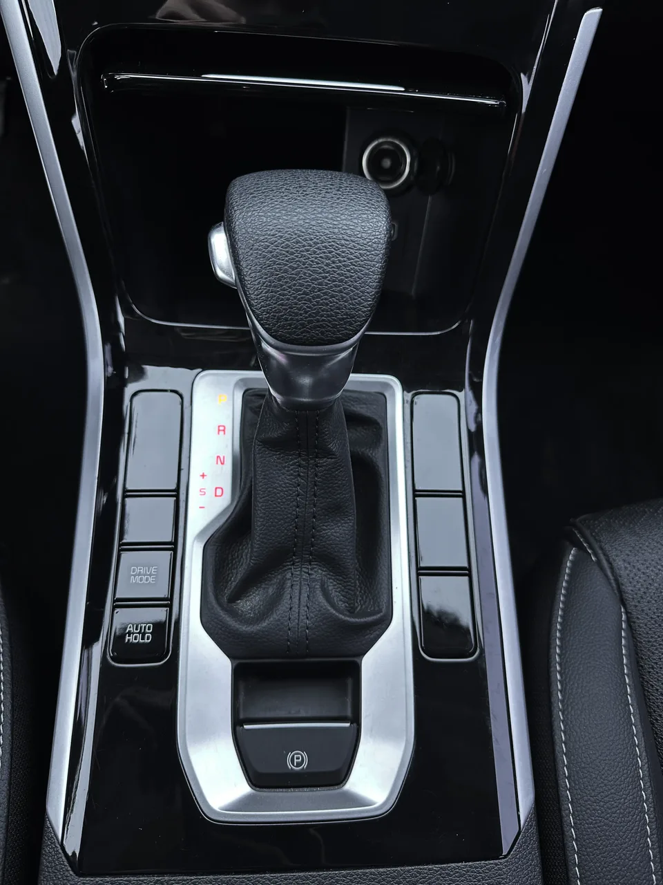 Kia K3 facelift 1.5L CVT fashion version 2023 — миниатюра 4