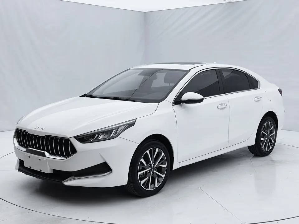 Kia K3 facelift 1.5L CVT fashion version 2023 — фото 1, купить с доставкой в Москву