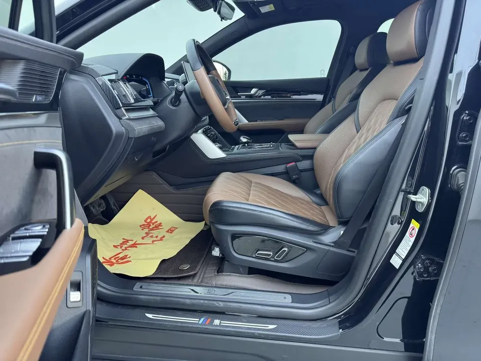 BYD Tang DM DM-i 1.5T 112KM Premium Edition 2023 — миниатюра 4