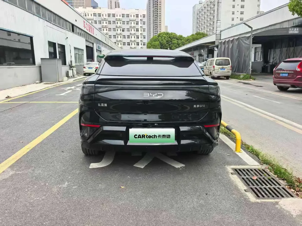 BYD Sea Lion 07 EV 610 Long Range Edition 2024 — миниатюра 4