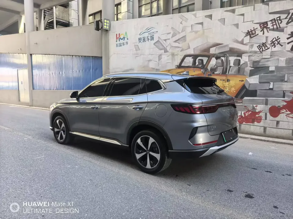 BYD Song PLUS DM DM-i 110KM 2WD flagship model 2023 — миниатюра 4