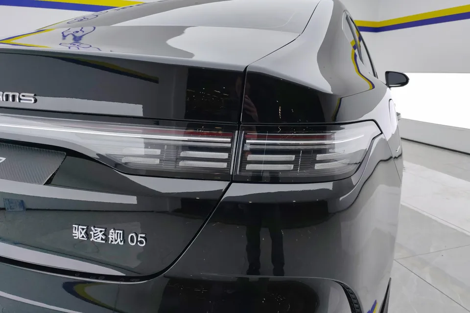 BYD Destroyer 05 Destroyer 05 2024 Glory Edition DM-i 120KM Luxury 2024 — thumbnail 2