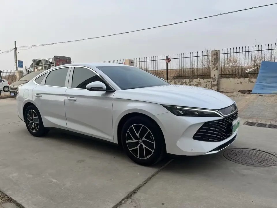 BYD Qin L DM DM-i 80KM Beyond Edition 2025 — миниатюра 2