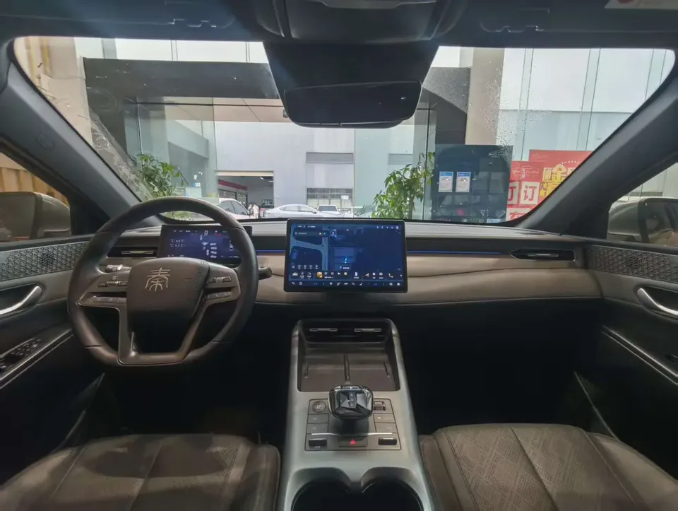 BYD Qin PLUS EV Intelligent Driving Edition 510KM Leading Edition 2025 — миниатюра 3