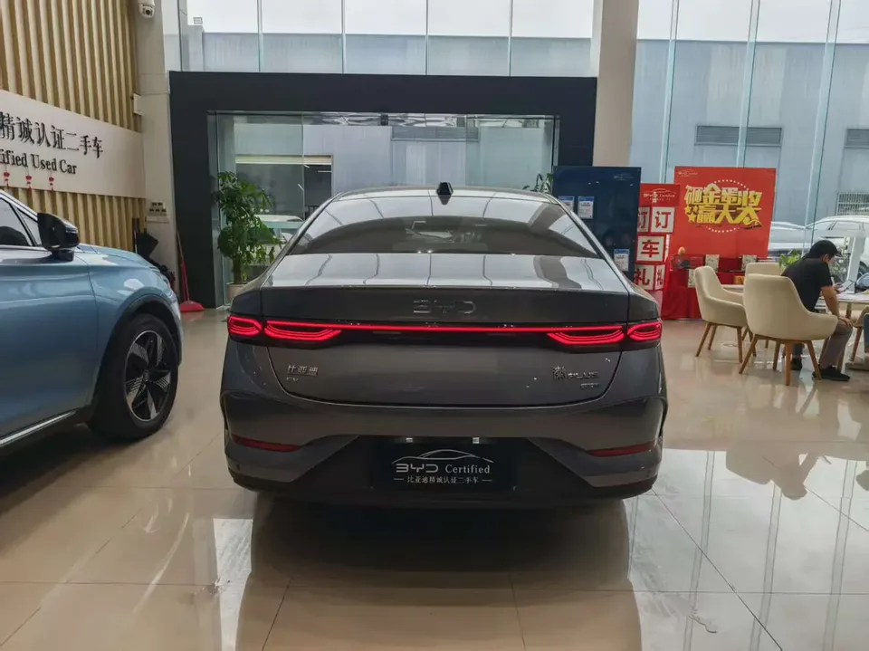 BYD Qin PLUS EV Intelligent Driving Edition 510KM Leading Edition 2025 — миниатюра 5