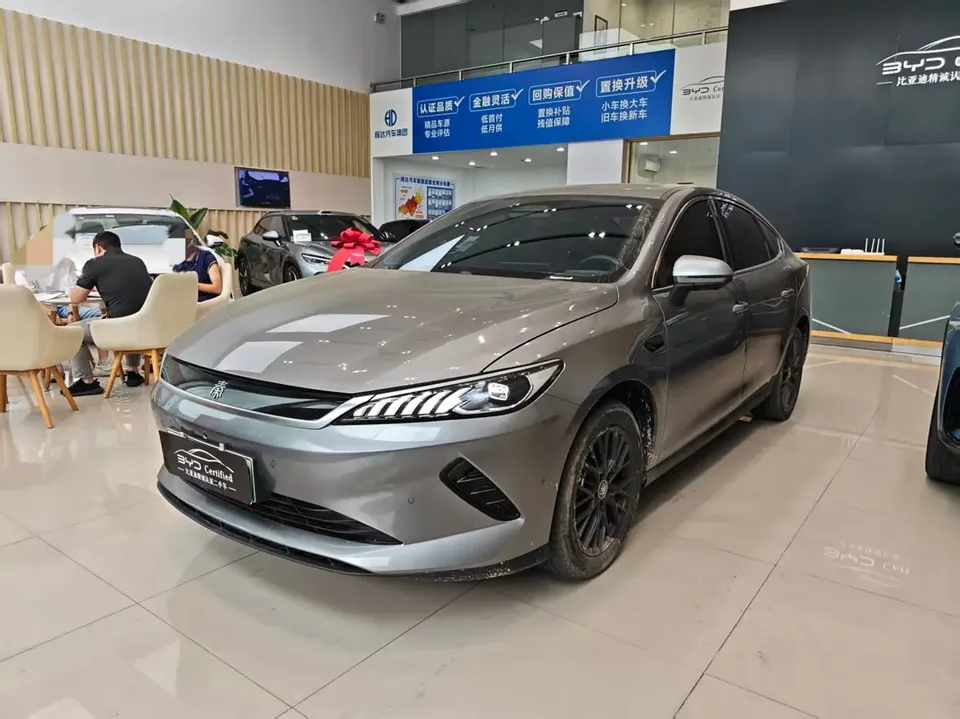 BYD Qin PLUS EV Intelligent Driving Edition 510KM Leading Edition 2025 — фото 1, купить с доставкой в Москву