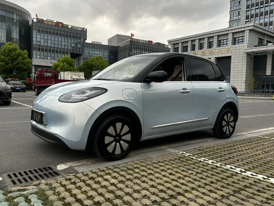 Wuling Bingo 410KM Lingxi Premium Edition 2025 — photo 1, buy with delivery to Moscow