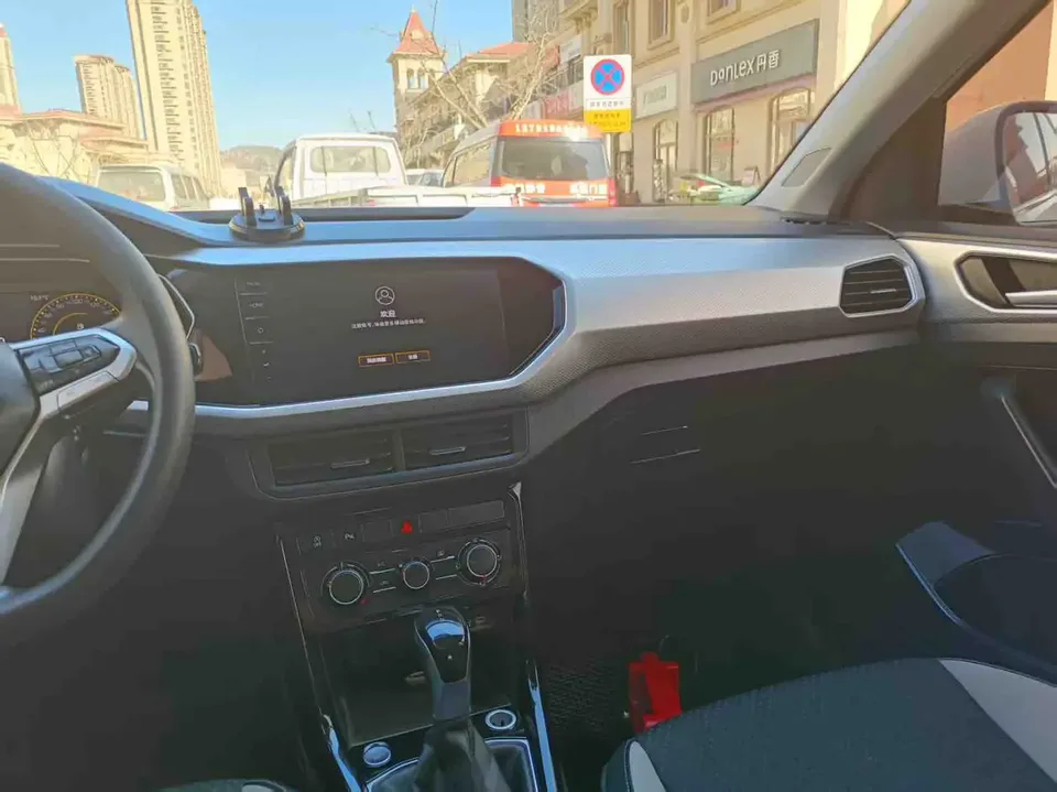 Volkswagen Explore the shadows 200TSI DSG Yuezhi Connected Edition 2023 — миниатюра 3