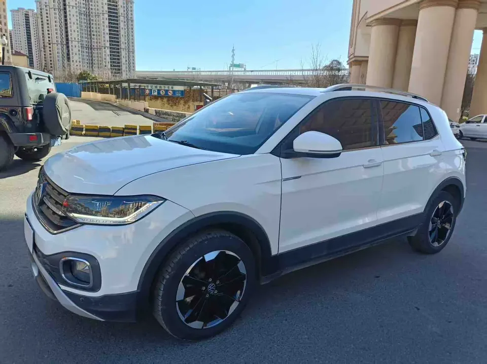 Volkswagen Explore the shadows 2023
