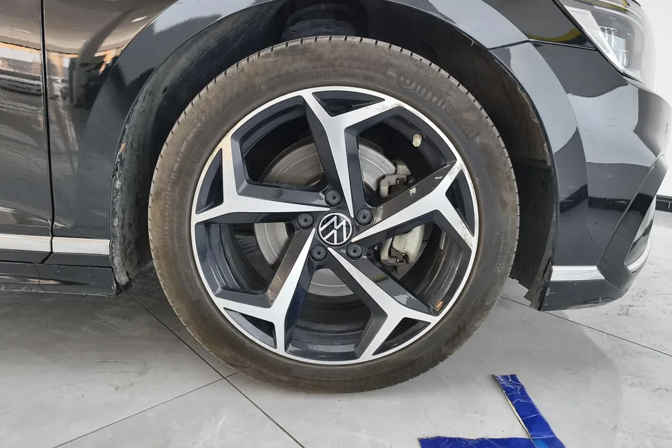 Volkswagen Magotan Magotan 2023 2 million commemorative edition 330TSI DSG luxury model 2023 — миниатюра 3