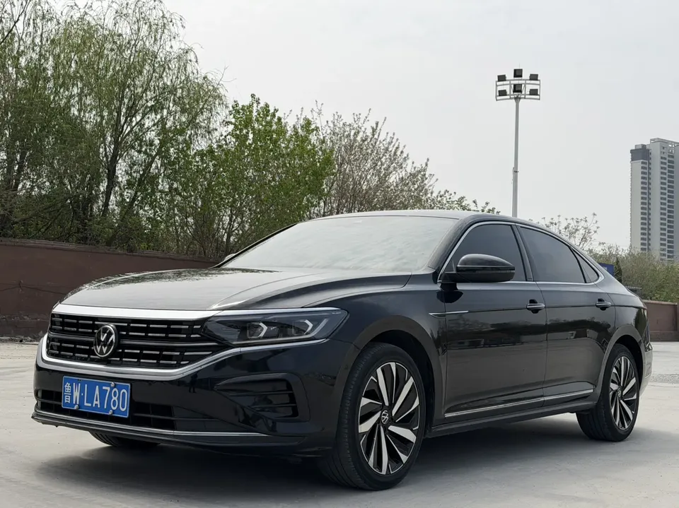 Volkswagen Passat 2022