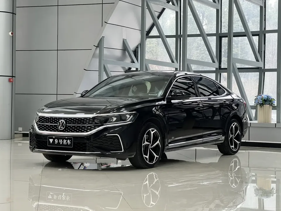 Volkswagen Passat 2024