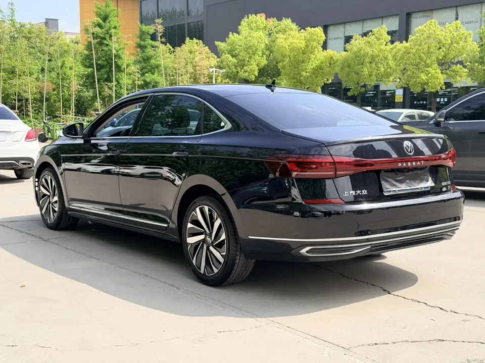 Volkswagen Passat Passat 2024 330TSI Elite Edition 2024 — миниатюра 2