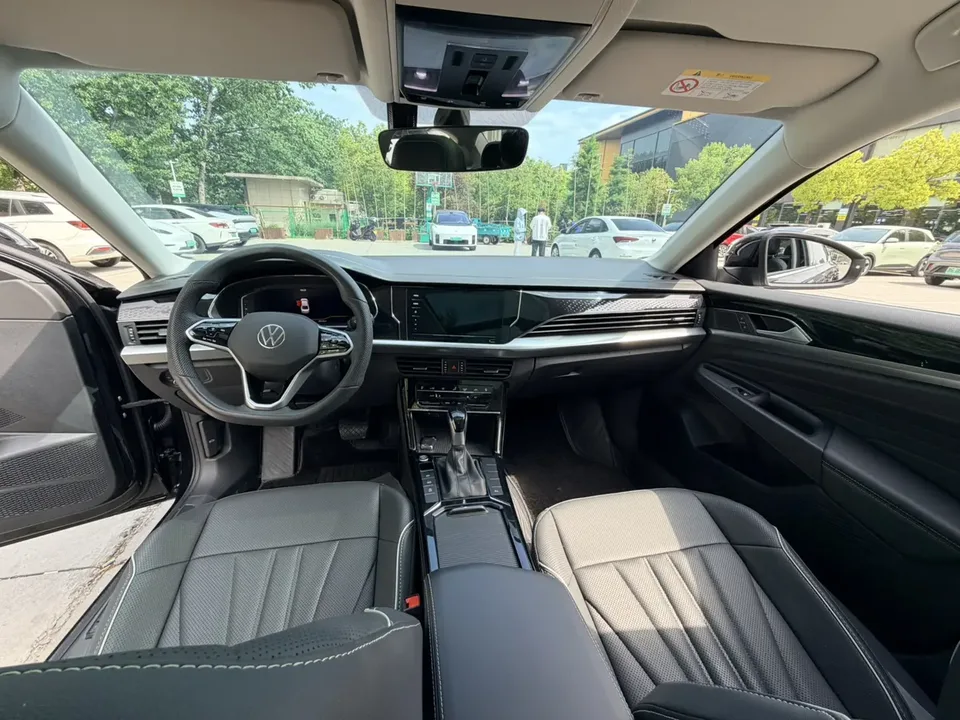 Volkswagen Passat Passat 2024 330TSI Elite Edition 2024 — миниатюра 3