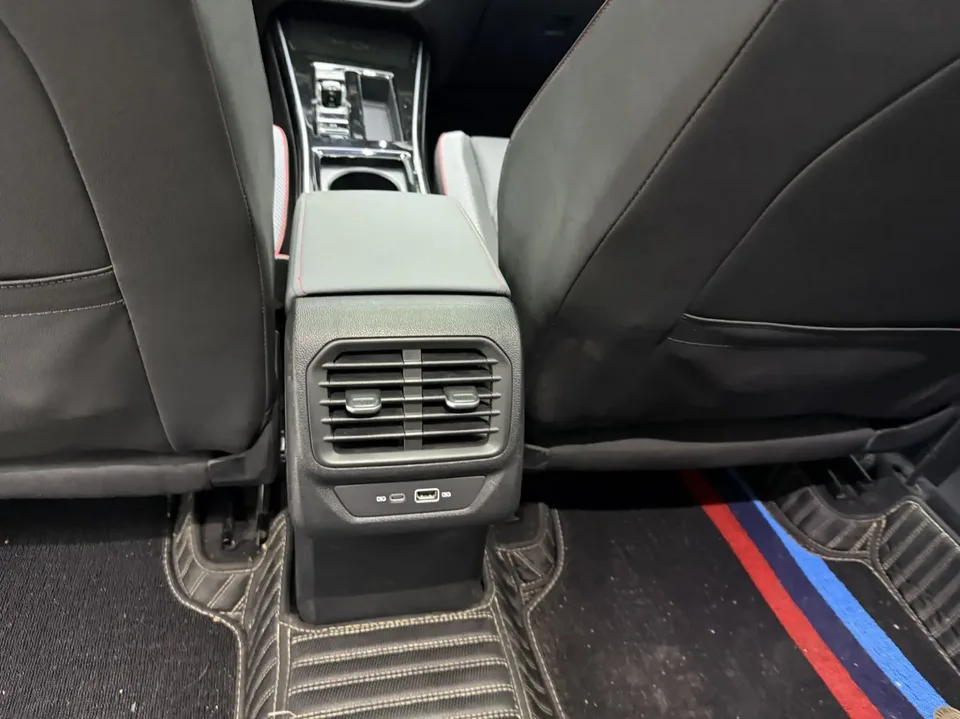 Volkswagen Lamando Lingdu Lingdu L 280TSI DSG Cool Edition 2023 — миниатюра 3