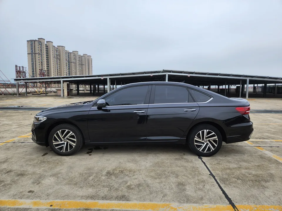 Volkswagen Lavida Lavida 2023 280TSI DSG Starry Sky Forever Edition 2022 — миниатюра 4