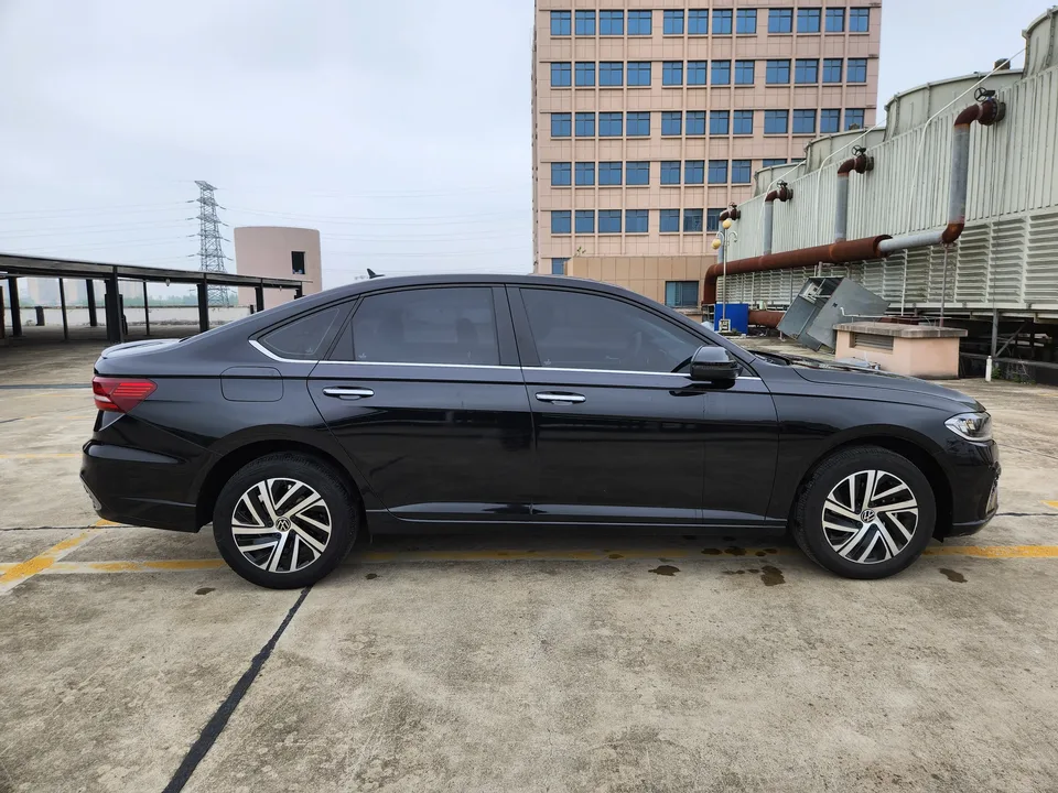 Volkswagen Lavida Lavida 2023 280TSI DSG Starry Sky Forever Edition 2022 — миниатюра 5