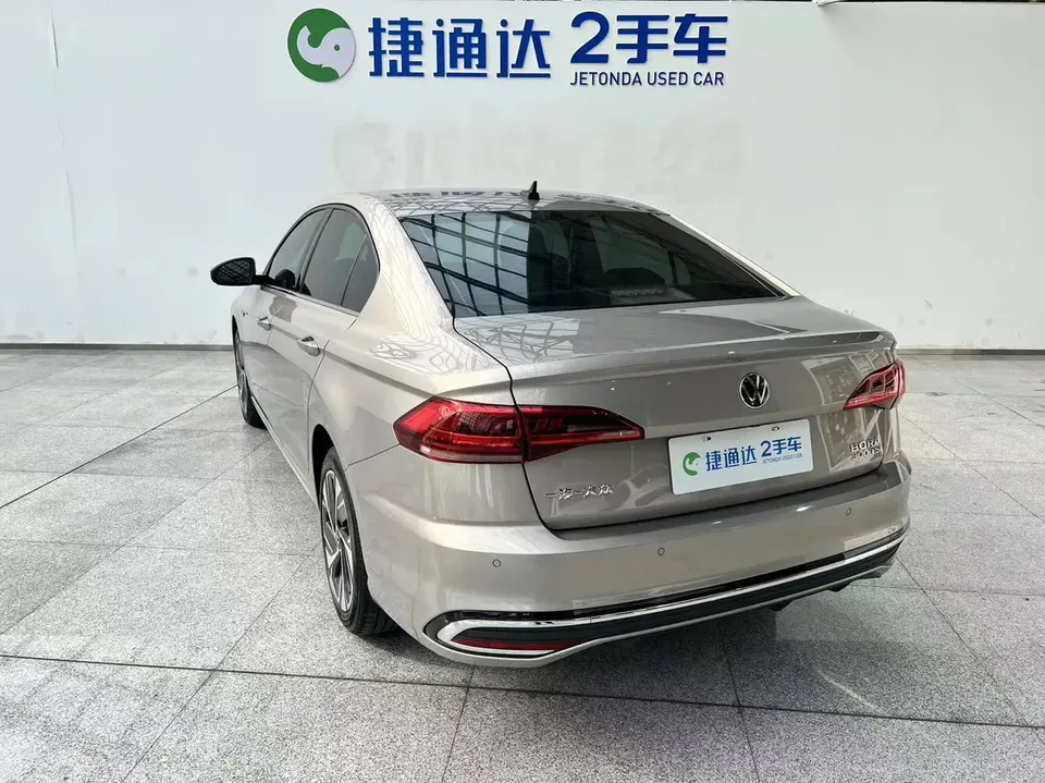 Volkswagen Bora 300TSI DSG Premium Edition 2024 — миниатюра 2