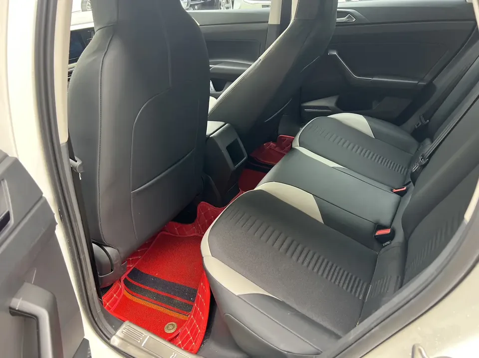 Volkswagen Polo Polo 2021 Plus 1.5L Automatic Colorful Technology Edition 2022 — thumbnail 3