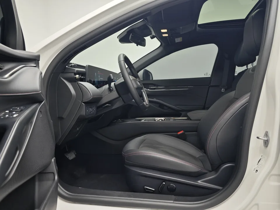 Ford Mondeo Mondeo EcoBoost 180 Comfort Edition 2024 — миниатюра 4