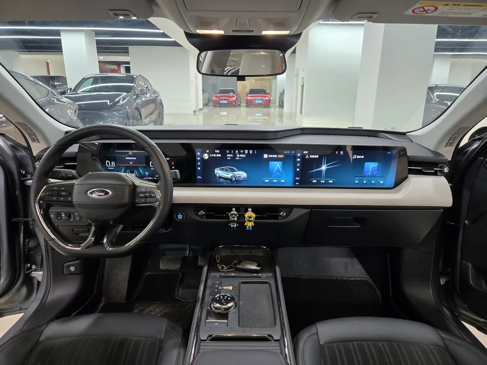 Ford Mondeo facelift EcoBoost 245 luxury model 2022 — миниатюра 2