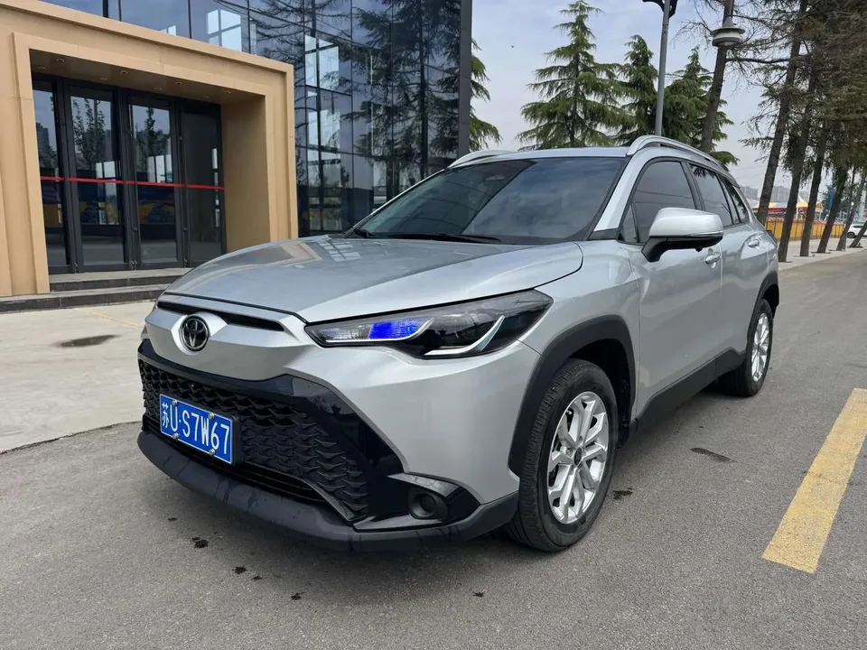 Toyota Frontlander Fenglanda 2022 2.0L CVT Leading Edition 2023 — photo 1, buy with delivery to Moscow