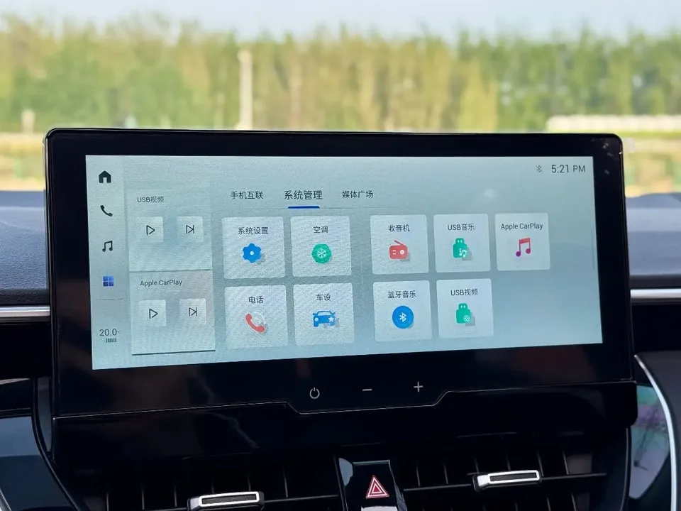Toyota Levin Levin Hybrid 1.8L Luxury Edition 2025 — миниатюра 3